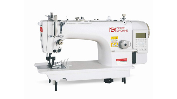 How to adjust the blade of a sewing machine?