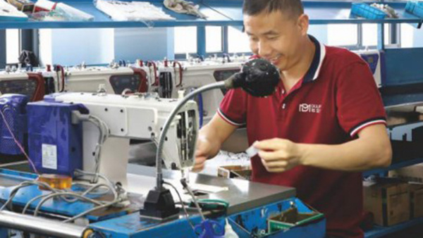 What is the difference between a direct drive dual needle car and a non direct drive vehicle